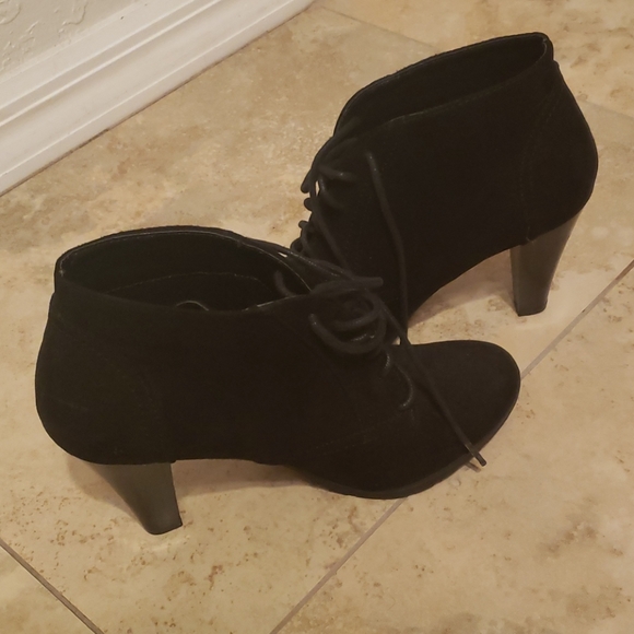 Booties - Picture 4 of 7